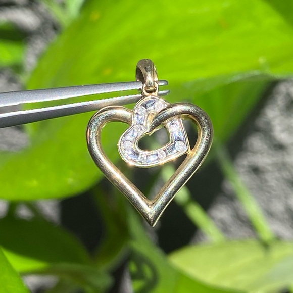 10kt double heart ❤️ pendant - Picture 3 of 13